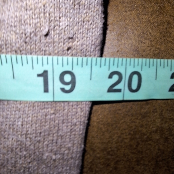 A Sonoma Argyle long sleeve cardigan sweater in a ladies size XL. Pre-loved - Picture 5 of 7